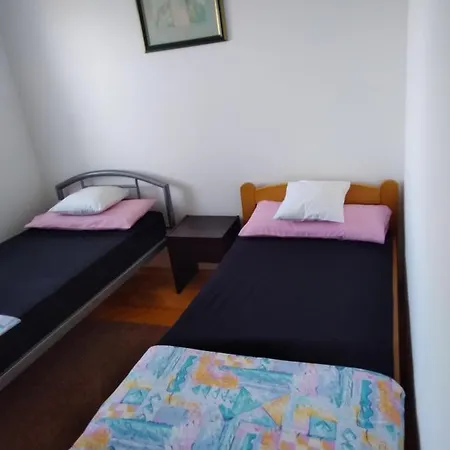 Stan Lux * Sremska Mitrovica
